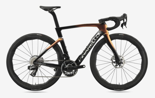 Pinarello New Dogma F Disc SRAM Red AXS Princeton PEAK 4550