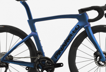 Pinarello        Dogma F Disc Rahmenset G112 Luxter Blue